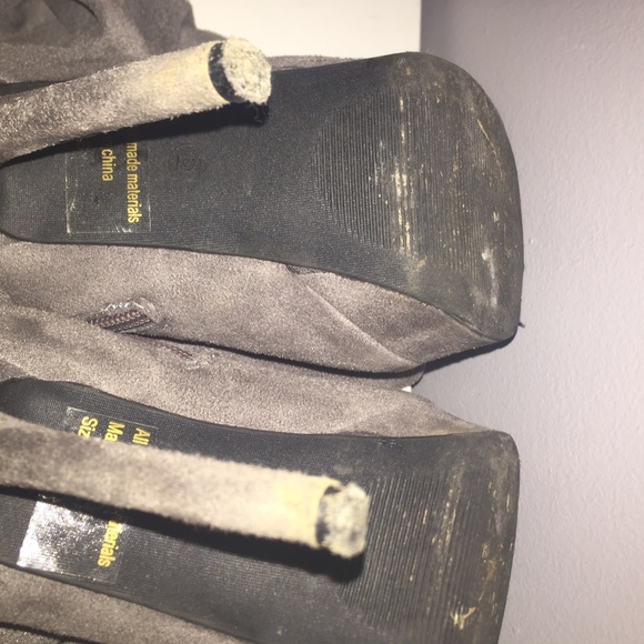 Gray knee high heeled boots by Charlotte Russe - Picture 5 of 5